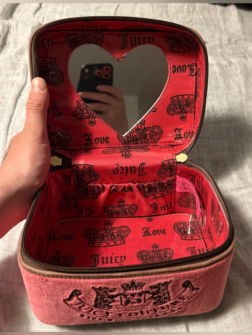 Juicy Couture Pink Velvet Travel Jewelry makeup Case train case rare - Picture 8 of 10